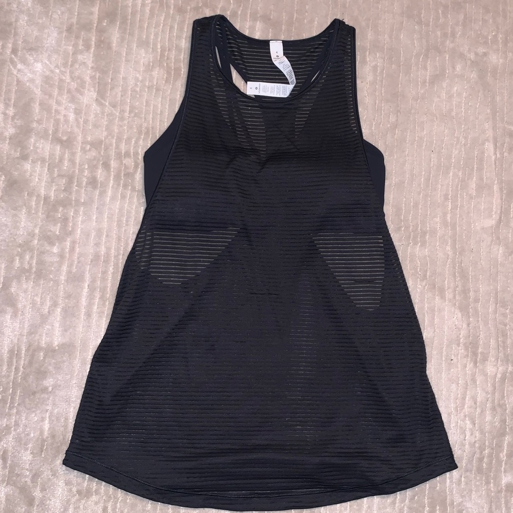 Lululemon tank top w/ sports bra